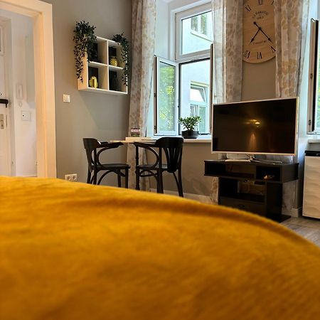 Urban-Elegance Silent-Garden Apartment Vienna Luaran gambar